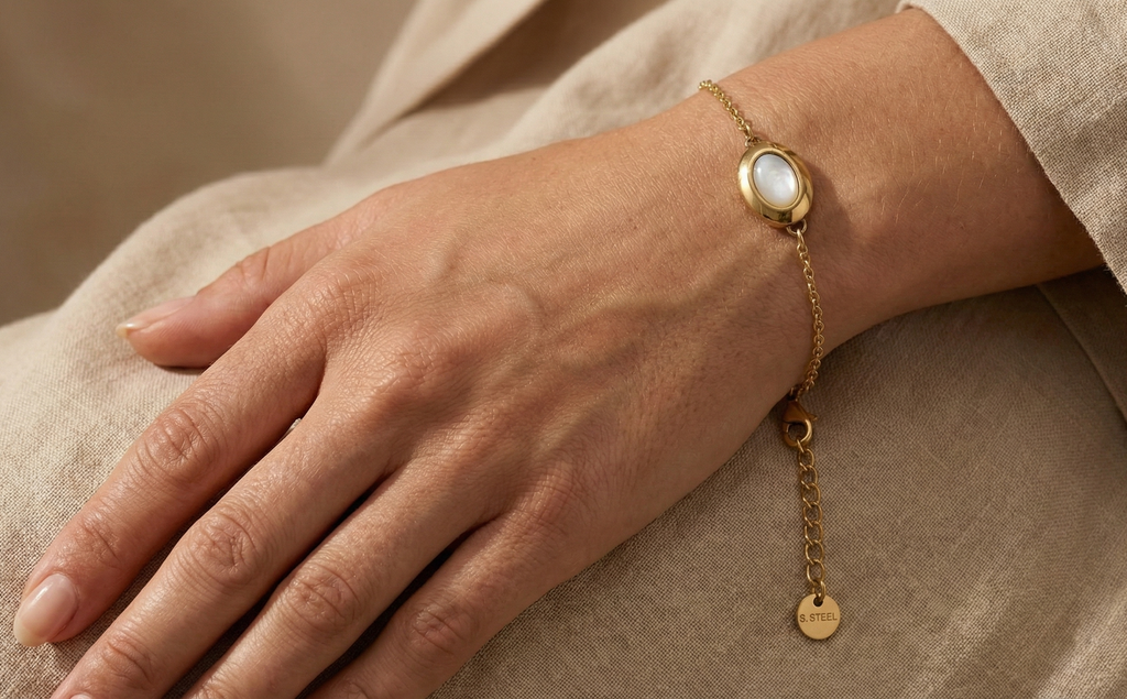 White Pearl Oval Bracelet